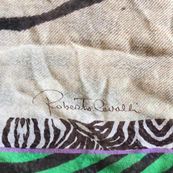 💯ROBERTO CAVALLI SILK SCARF EXOTIC PRINT - Picture 2 of 5